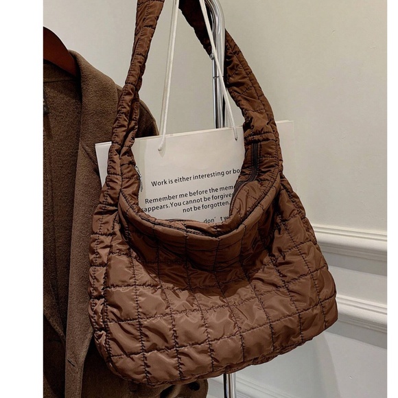 Luxe Quilted Puffer Messenger Shoulder Crossbody Travel Bag - Picture 3 of 8